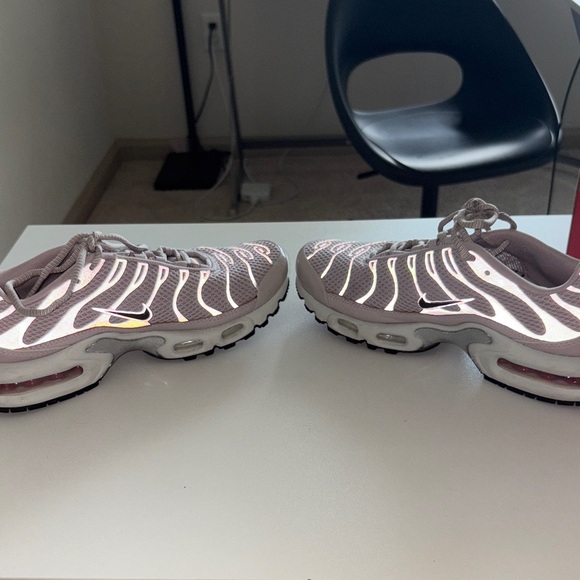 💕💕💕Air max plus light pink (violet) size 8 - Picture 6 of 7